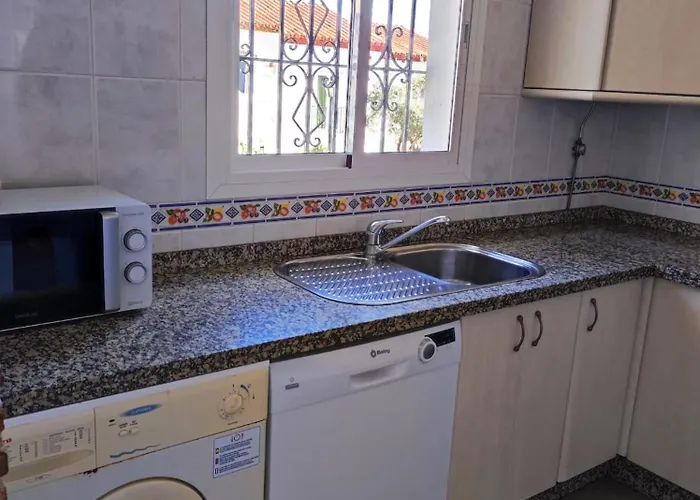 Hacienda 36 Menyber * Nerja